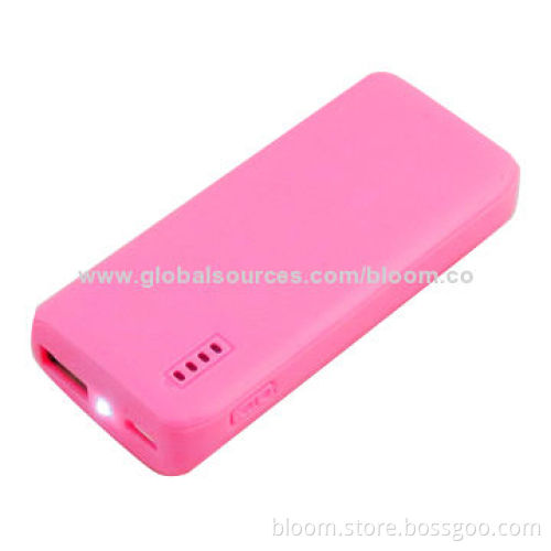 5,200mAh Power Bank for iPhone6/iPod and Other Mobile Phones, with 1W, LED Flashlight